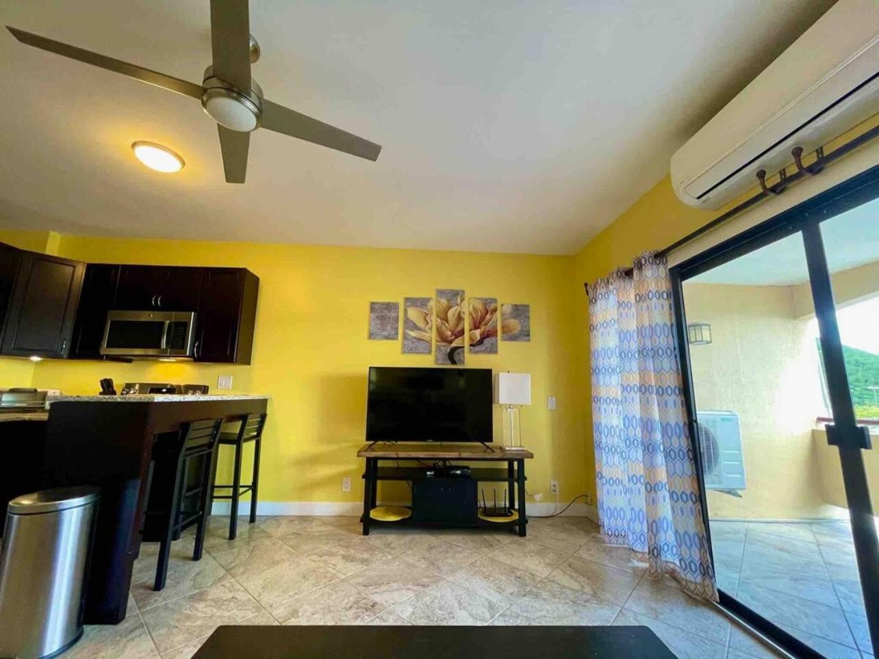 Couples Getaway 1Bed 1Bath Condo In Red Hook Nazareth Exteriör bild